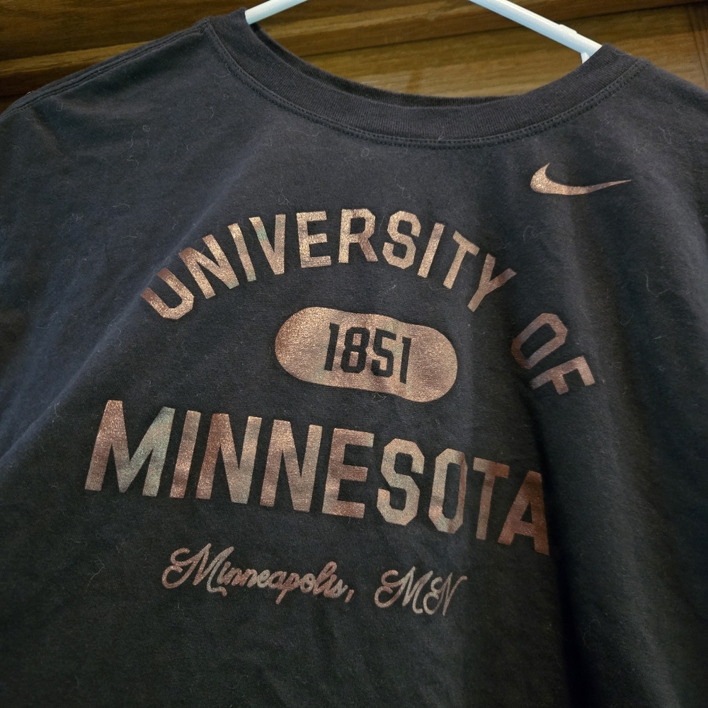 Nike University of Minnesota Crop Top - Picture 2 of 5